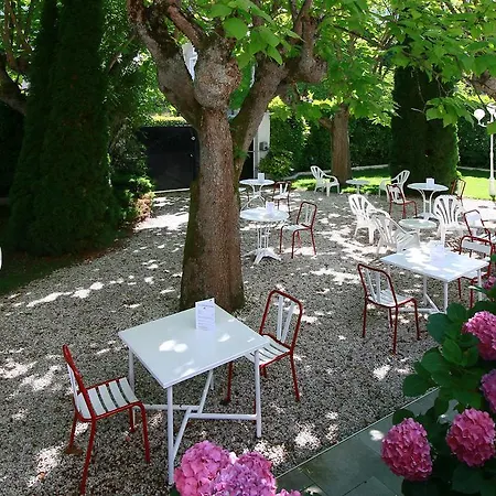 Hotel D'etigny 3*