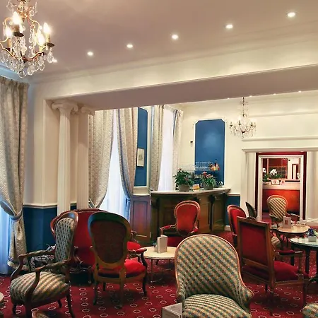 Hotel D'etigny 3*