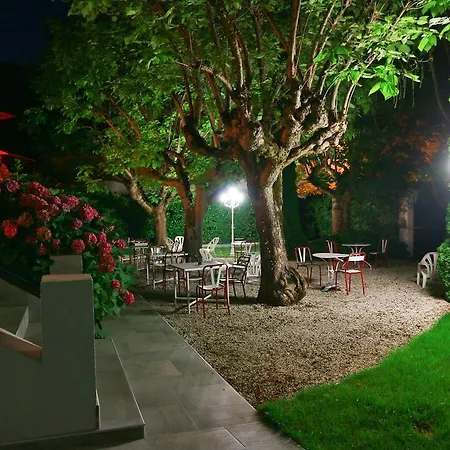 D'etigny Hotel