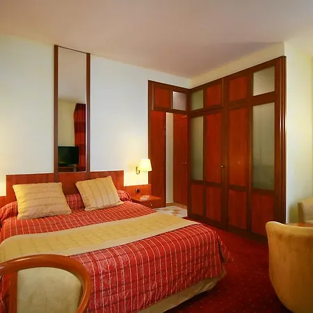 D'etigny Otel Bagnères-de-Luchon