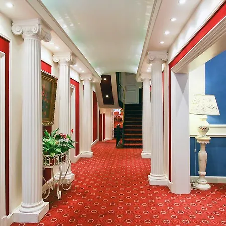 D'etigny Otel Bagnères-de-Luchon