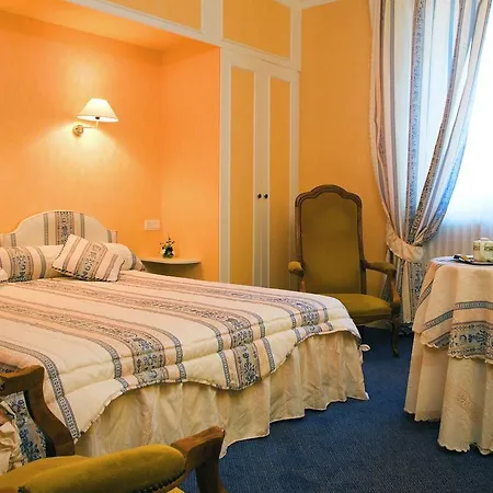 D'etigny Otel 3*